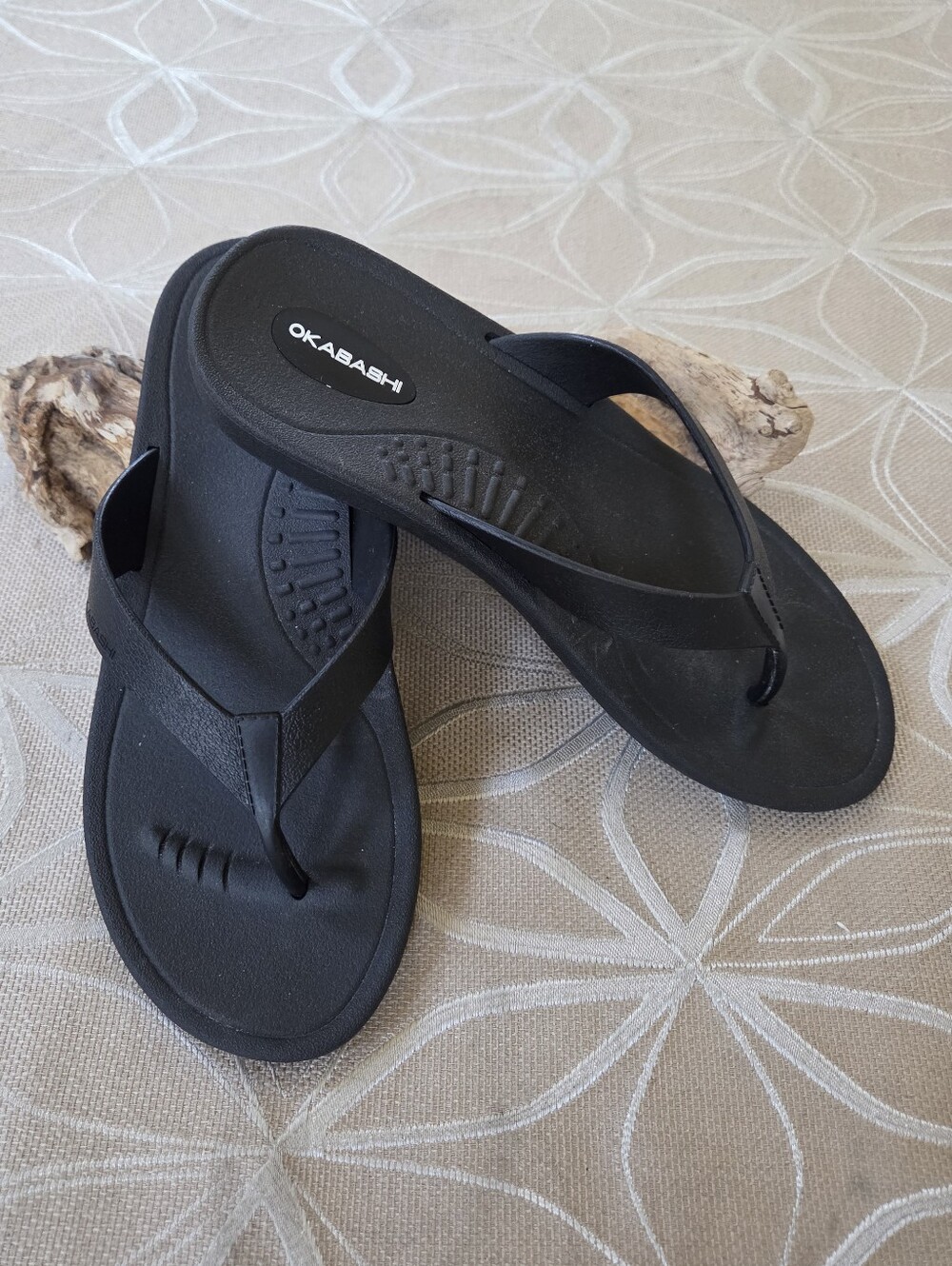 Okabashi Breeze Women's Black Flip Flops, M!